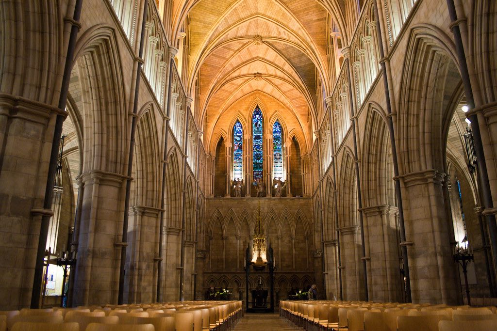 southwark cathedral stonehenge ley line