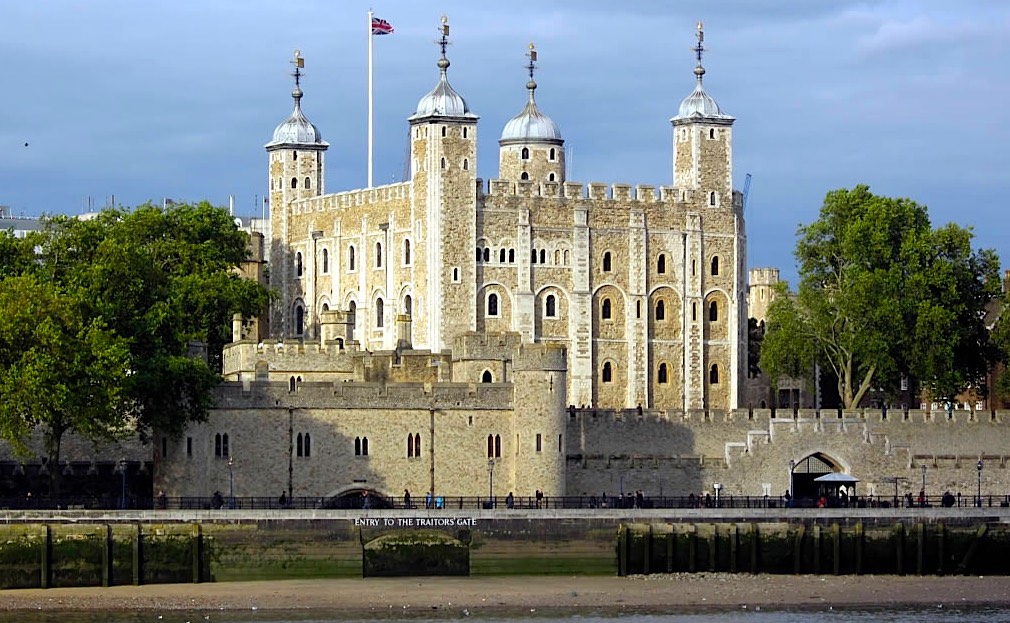 tower of london ley line walk